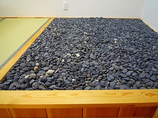 �����̉��ʂ��R����a�炰�A�̂̐c���炠�����܂�܂��B